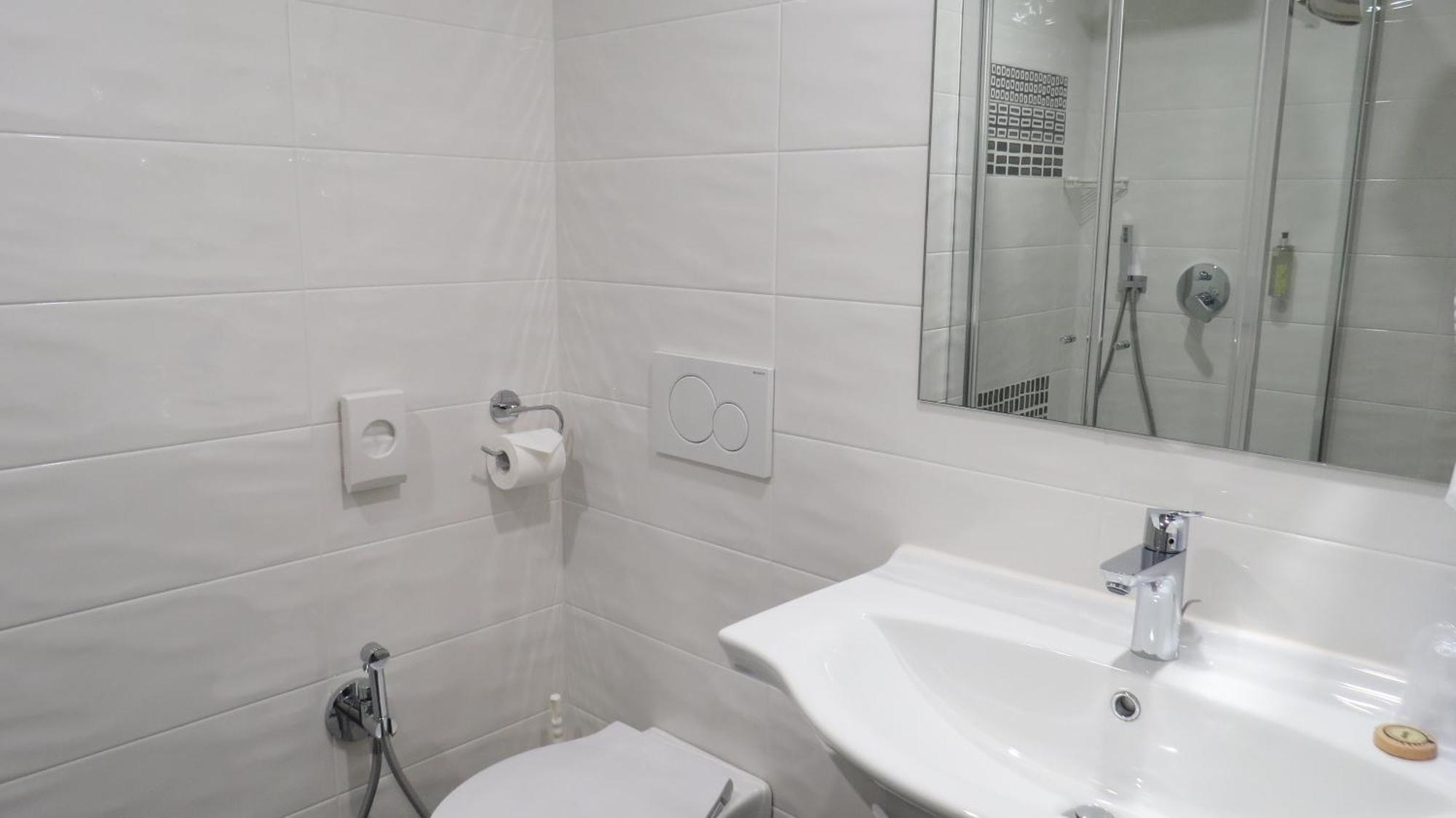 Hotel Villa Claudia Torbole Sul Garda Bilik gambar