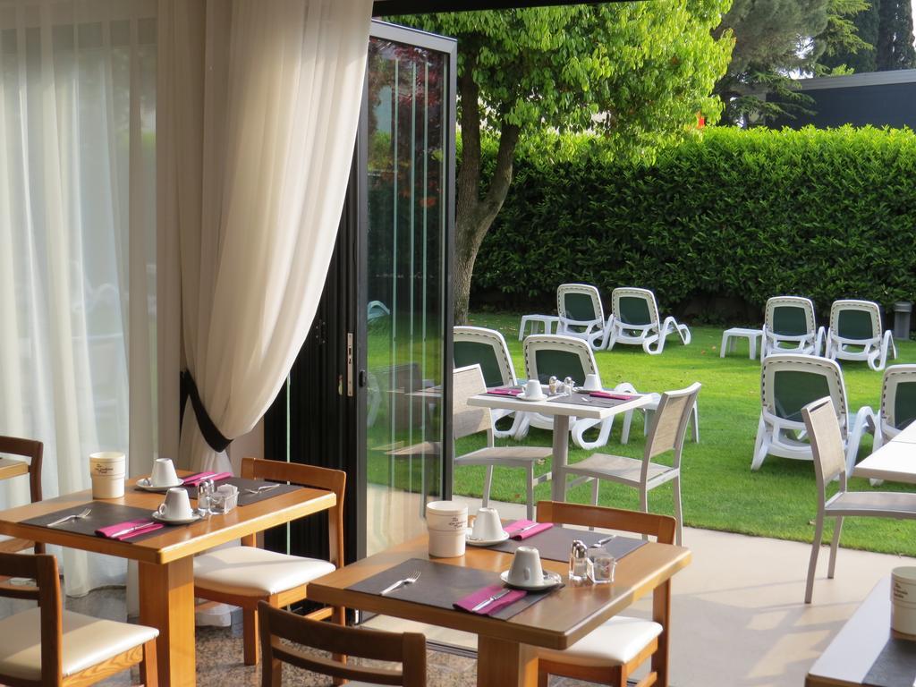 Hotel Villa Claudia Torbole Sul Garda Luaran gambar