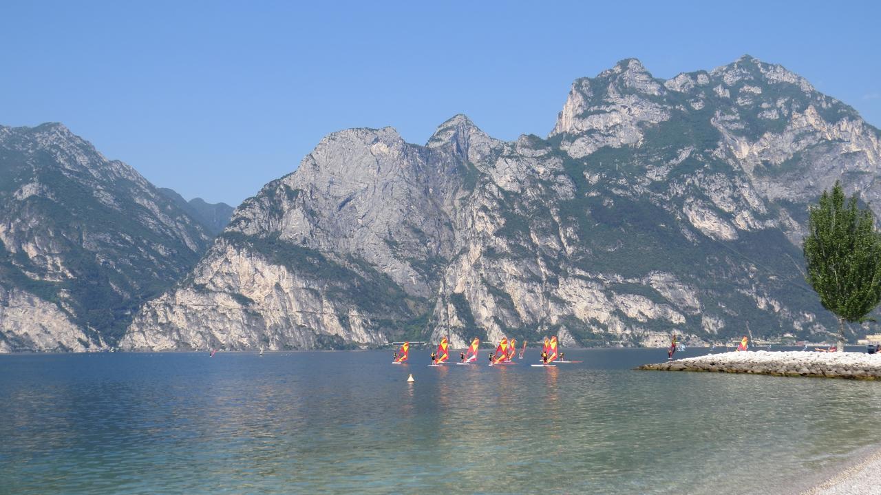 Hotel Villa Claudia Torbole Sul Garda Luaran gambar